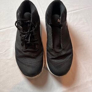 Men's black Nike max air, size 9